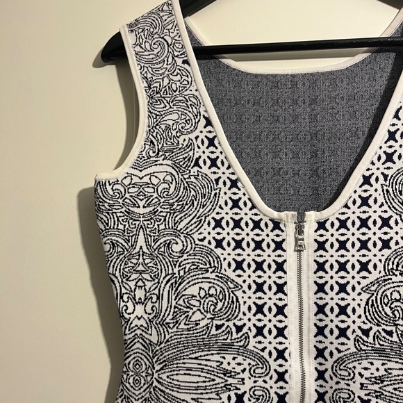 BCBG Bodycontour Dress - Black/White - M - Picture 6 of 7